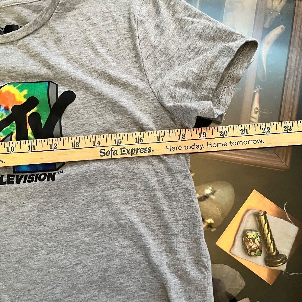 MTV Short Sleeved T-Shirt Cropped XL Soo Cute - Picture 7 of 11